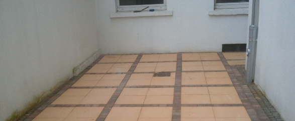 Terrasse über Eck